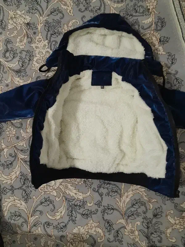 کاپشن بچه|کفش و لباس بچه|سقز, |دیوار