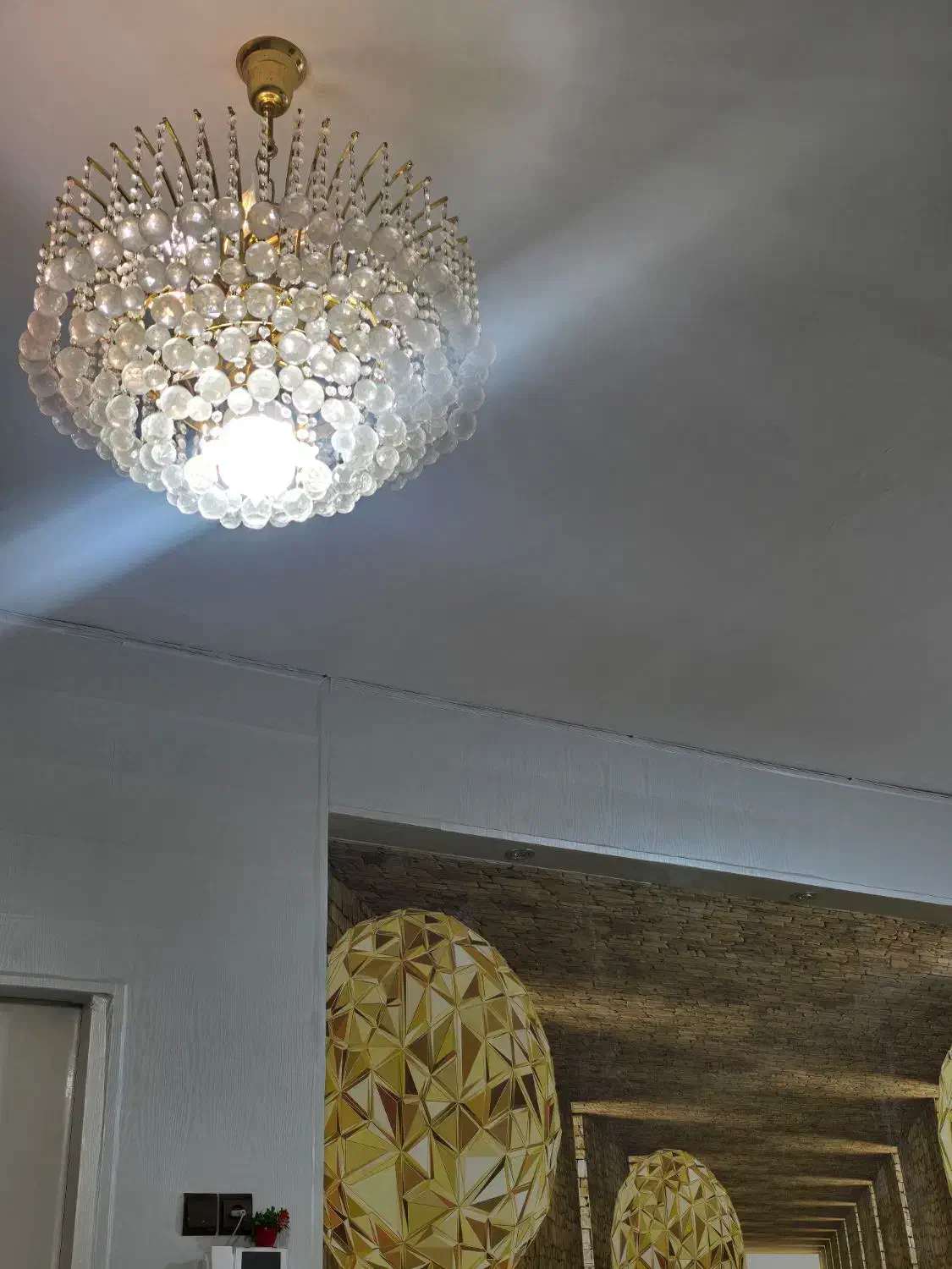 لوستر برند کریستال بزرگ|لوستر و چراغ آویز|اهواز, گلستان|دیوار