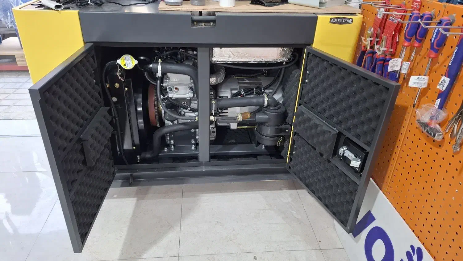 موتور برق و دیزل ژنراتور 3فاز سوپر سایلنت|ماشین‌آلات صنعتی|گرمدره, |دیوار