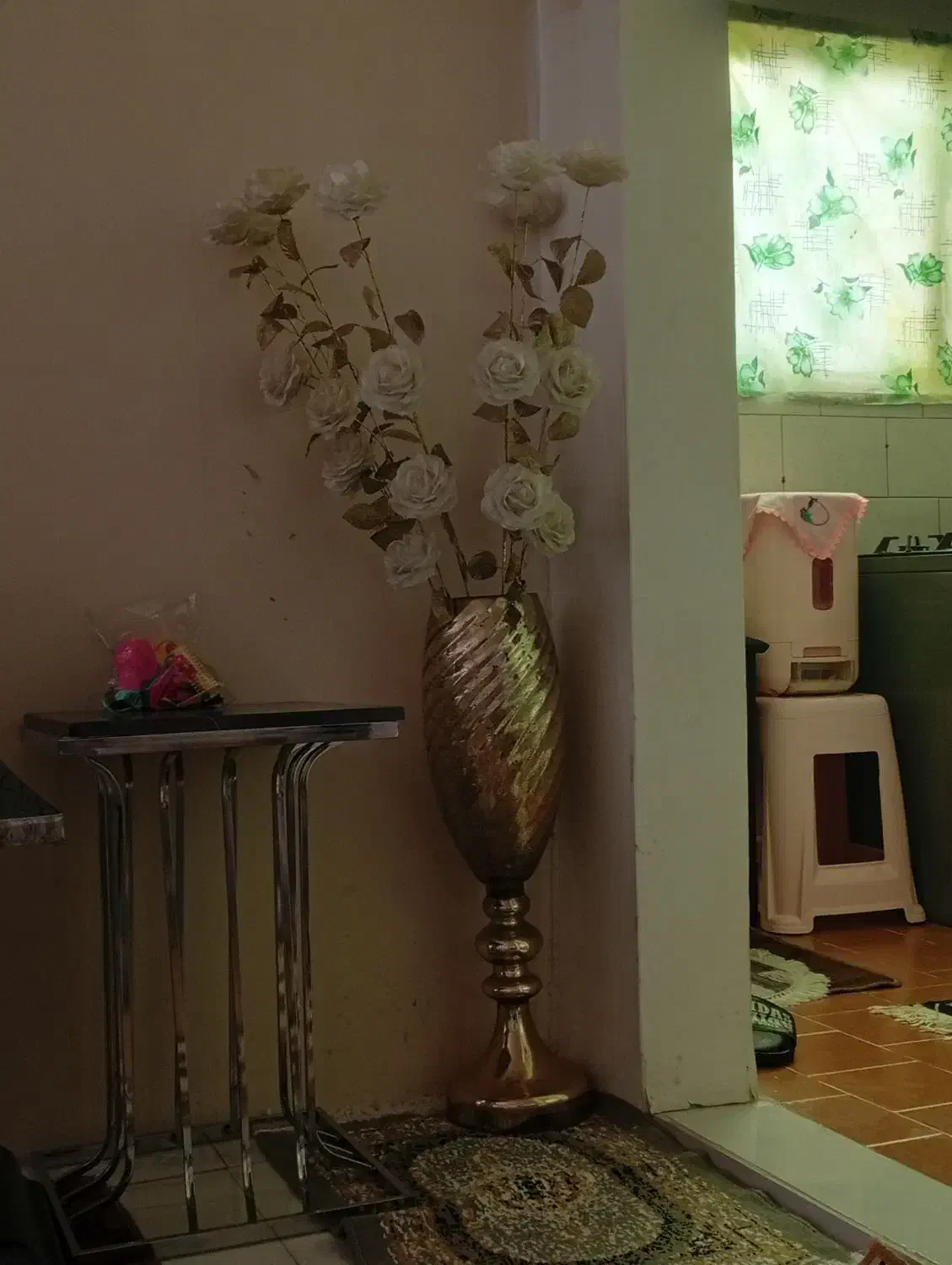 گلدان باگل|گل مصنوعی|باقرشهر, |دیوار