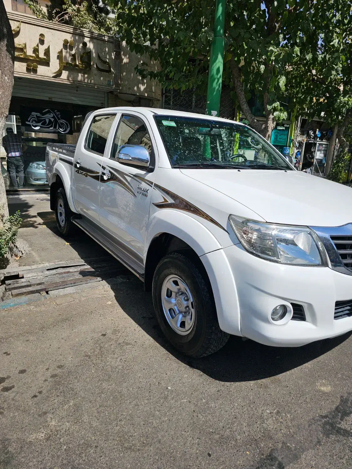 تویوتا هایلوکس ۲۰۱۵ اتومات|خودرو سواری و وانت|تهران, طیب|دیوار