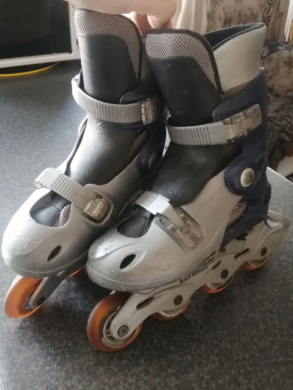 کفش اسکیت ۳۸تا۴۰|دوچرخه، اسکیت، اسکوتر|کرمانشاه, |دیوار