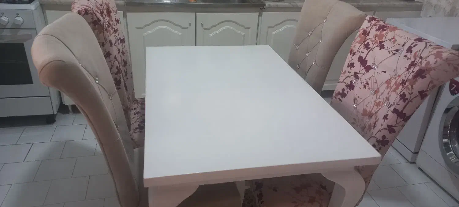 میز غذاخوری ۴ نفره|میز و صندلی غذاخوری|کرج, باغستان|دیوار