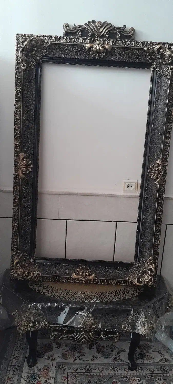 قاب آینه|آینه|قم, قلعه کامکار|دیوار