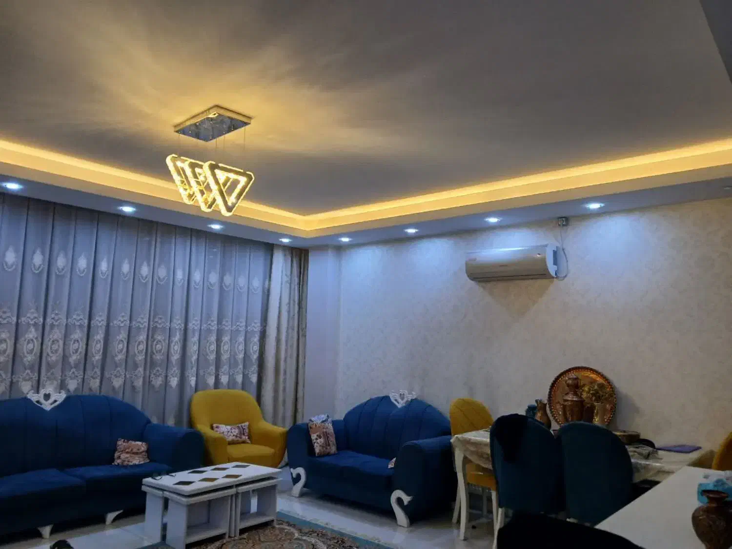 دوطبقه فردوسی 200 متر|اجارهٔ خانه و ویلا|شاهینشهر, فردوسی|دیوار