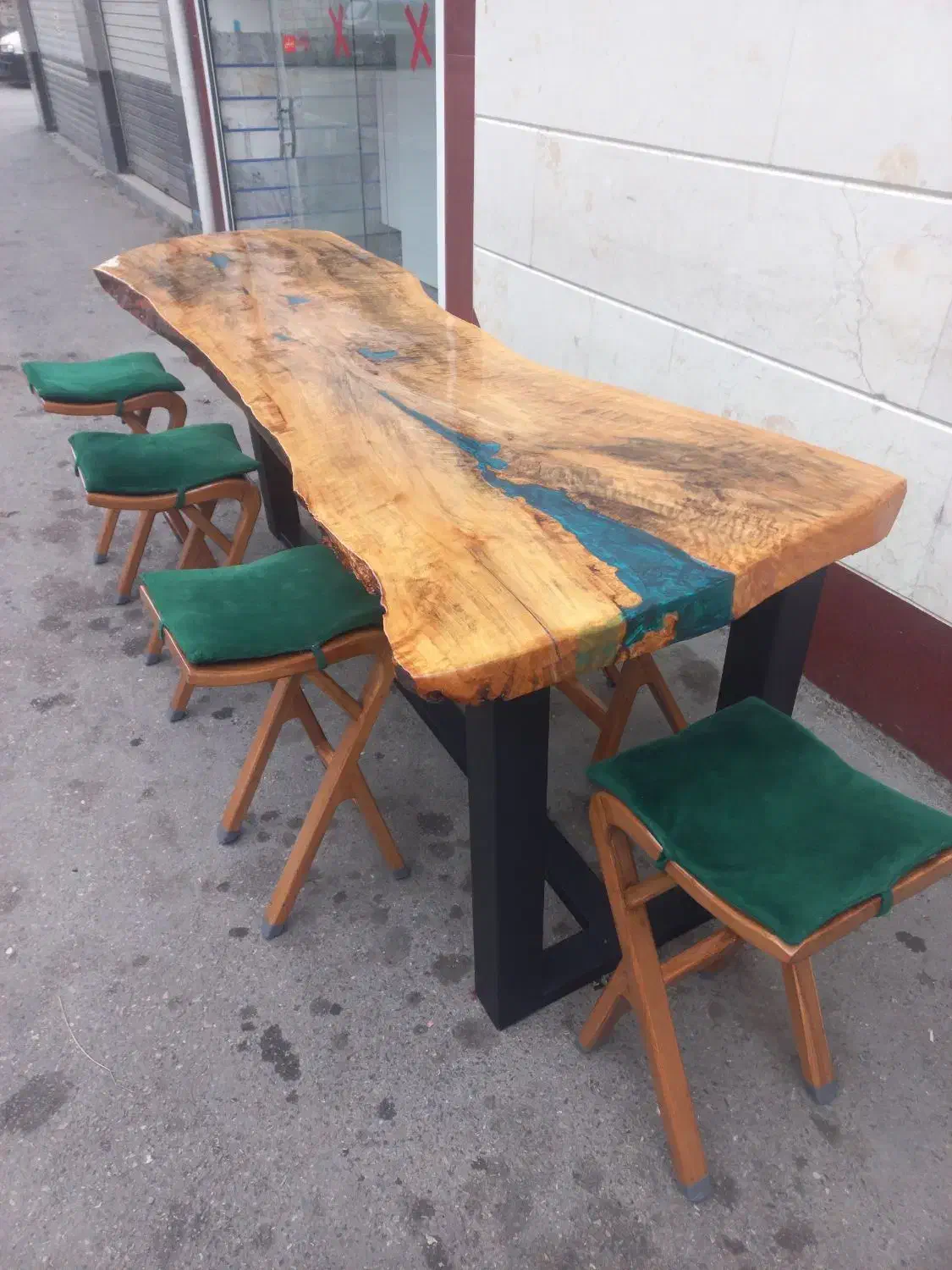 میز چوب گردو کار شده|میز و صندلی غذاخوری|ساری, |دیوار