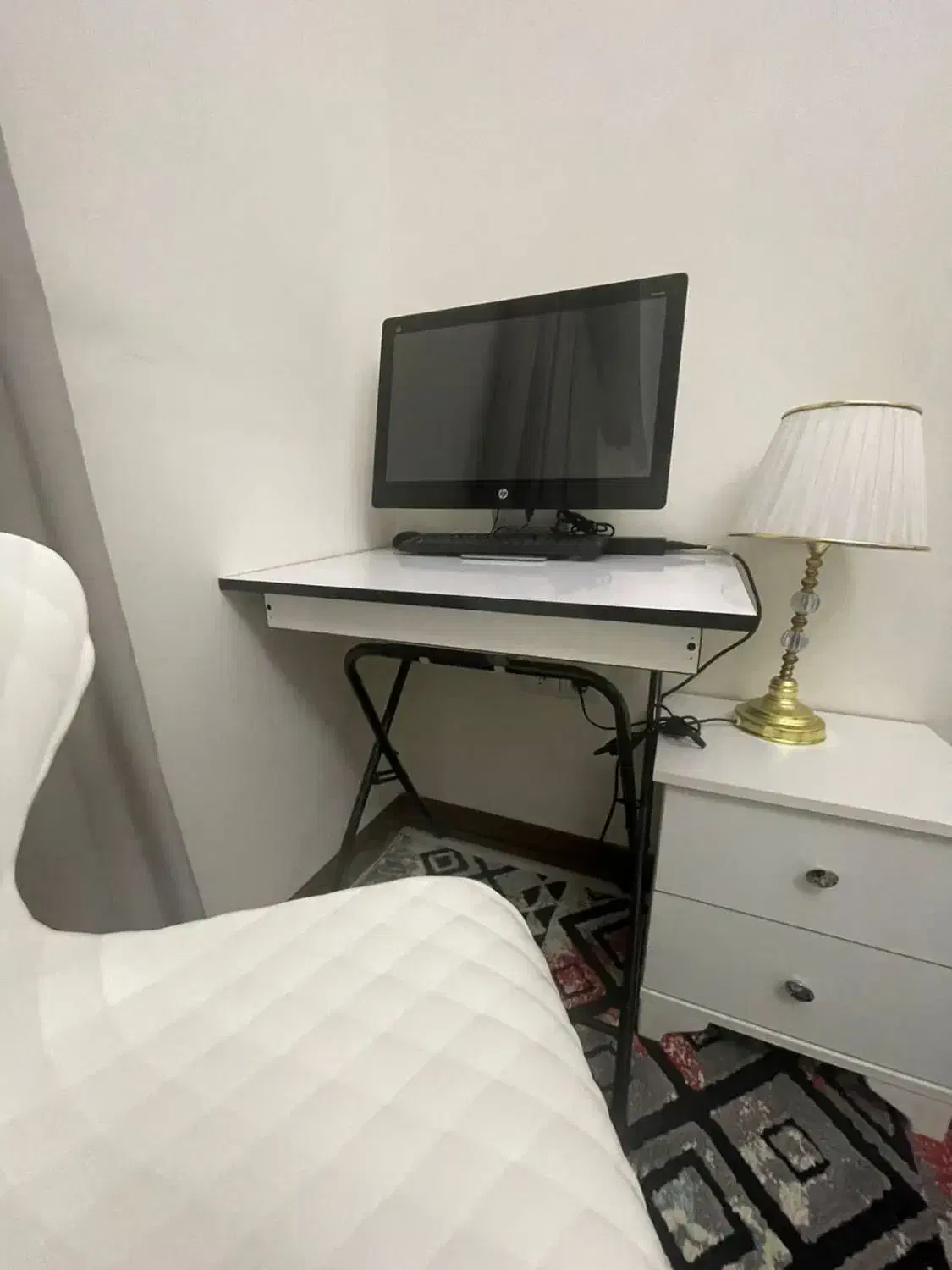 جاکفشی .میز تحریر.اباژور. صندلی چرخشی|جاکفشی، کمد، دراور|قدس, شهرک فرزان|دیوار