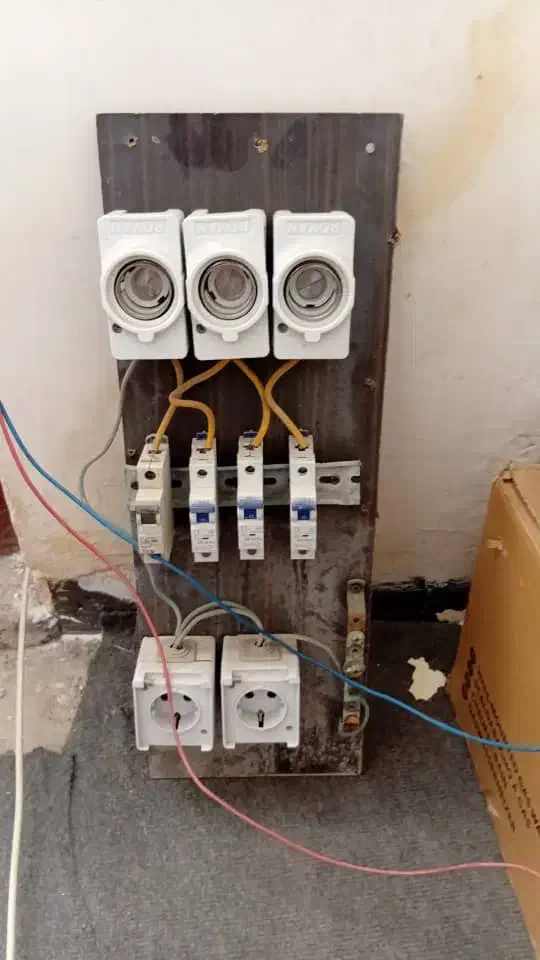 جعبه برق|قطعات و لوازم جانبی رایانه|اهواز, شهرک رزمندگان|دیوار