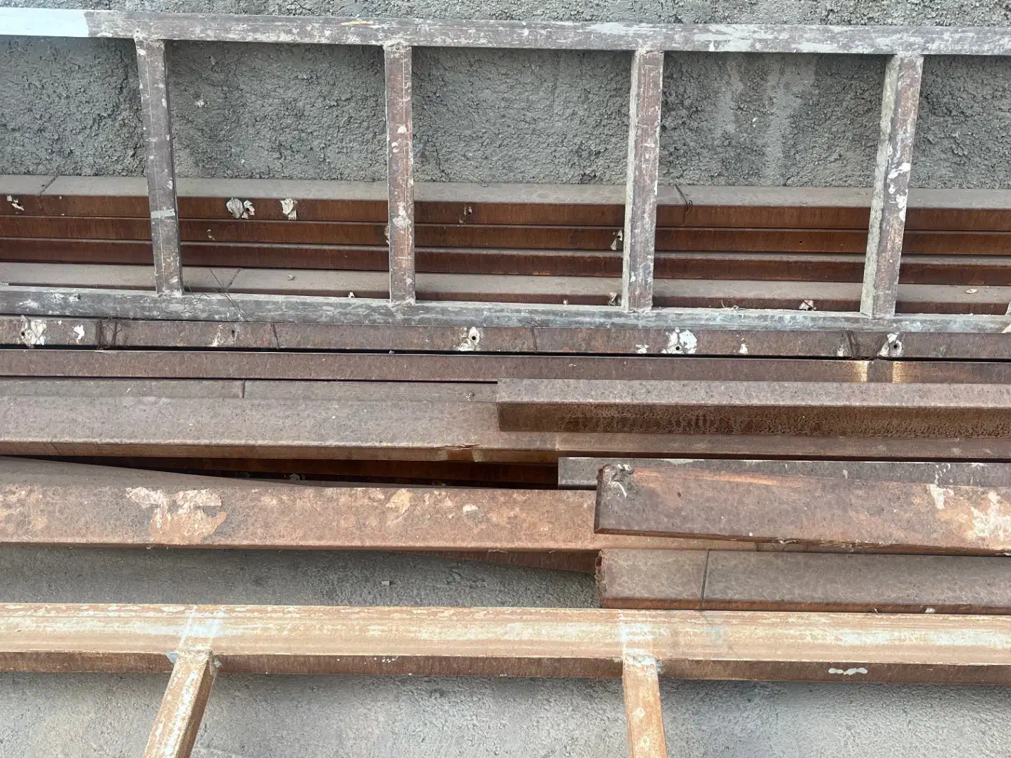 فروش آهن آلات و ورق گالوانیزه|مصالح و تجهیزات ساختمان|گرمسار, |دیوار