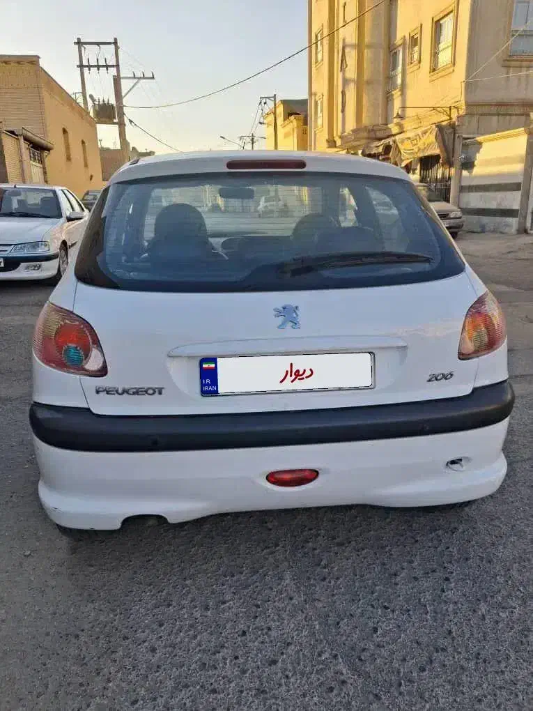 206  تیپ ۵ تیوفایو|خودرو سواری و وانت|کاشان, باغچه فیض|دیوار