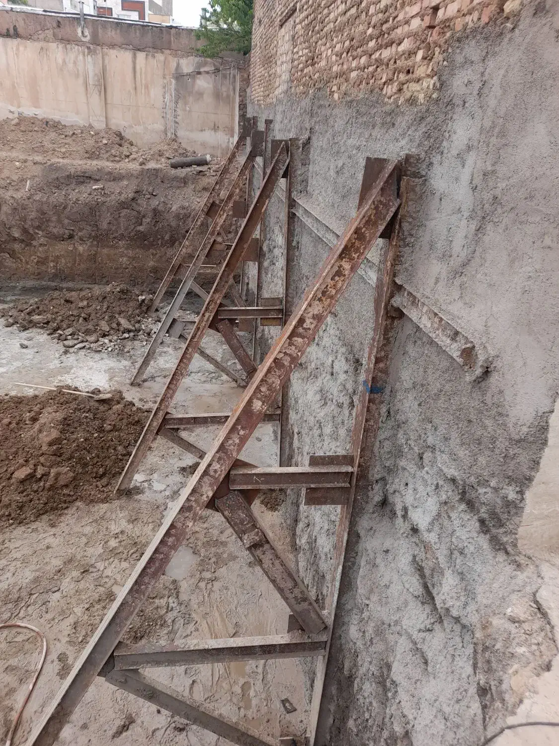 تخریب ساختمان،تعمیرات وبازسازی خاکبرداری و|خدمات پیشه و مهارت|ابهر, |دیوار