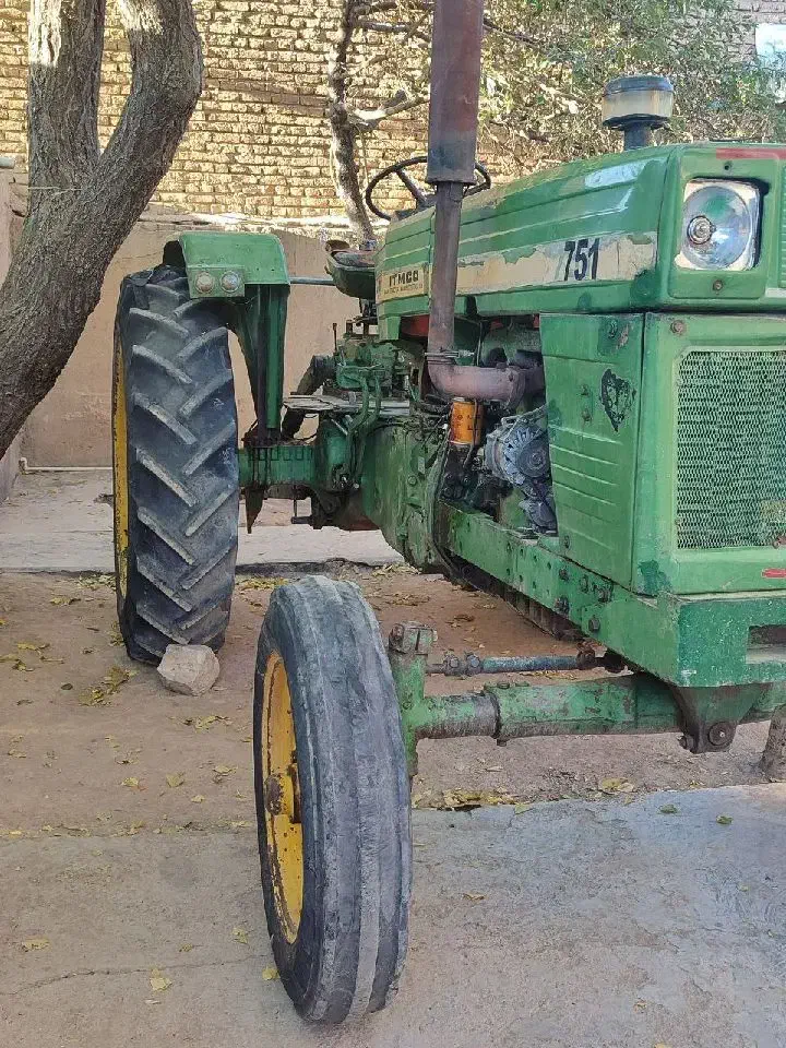 فروش یکدستگاه تراکتور پرکنز مدل ۷۲|خودرو سنگین|قروه, |دیوار