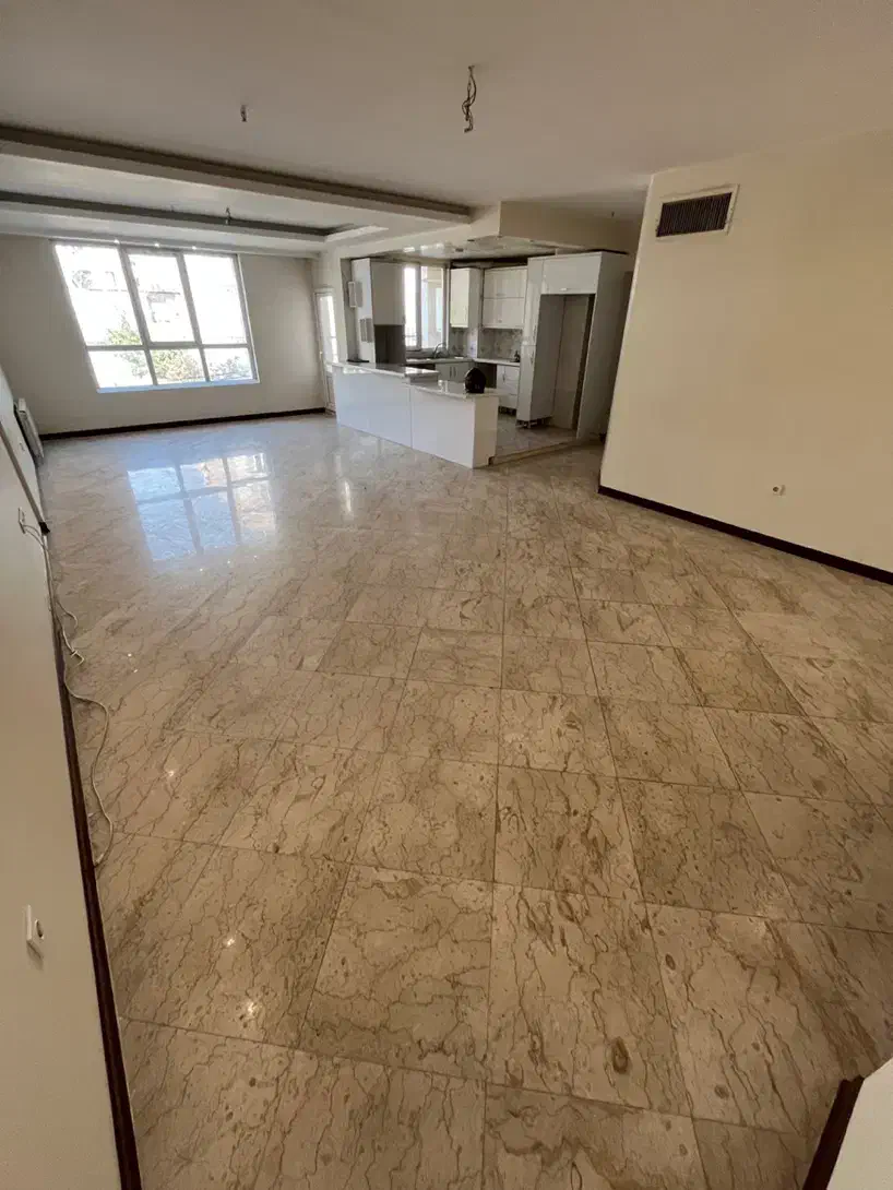 ۱۳۰ متر ۳ خواب ۶ ساله / پونک فکوری