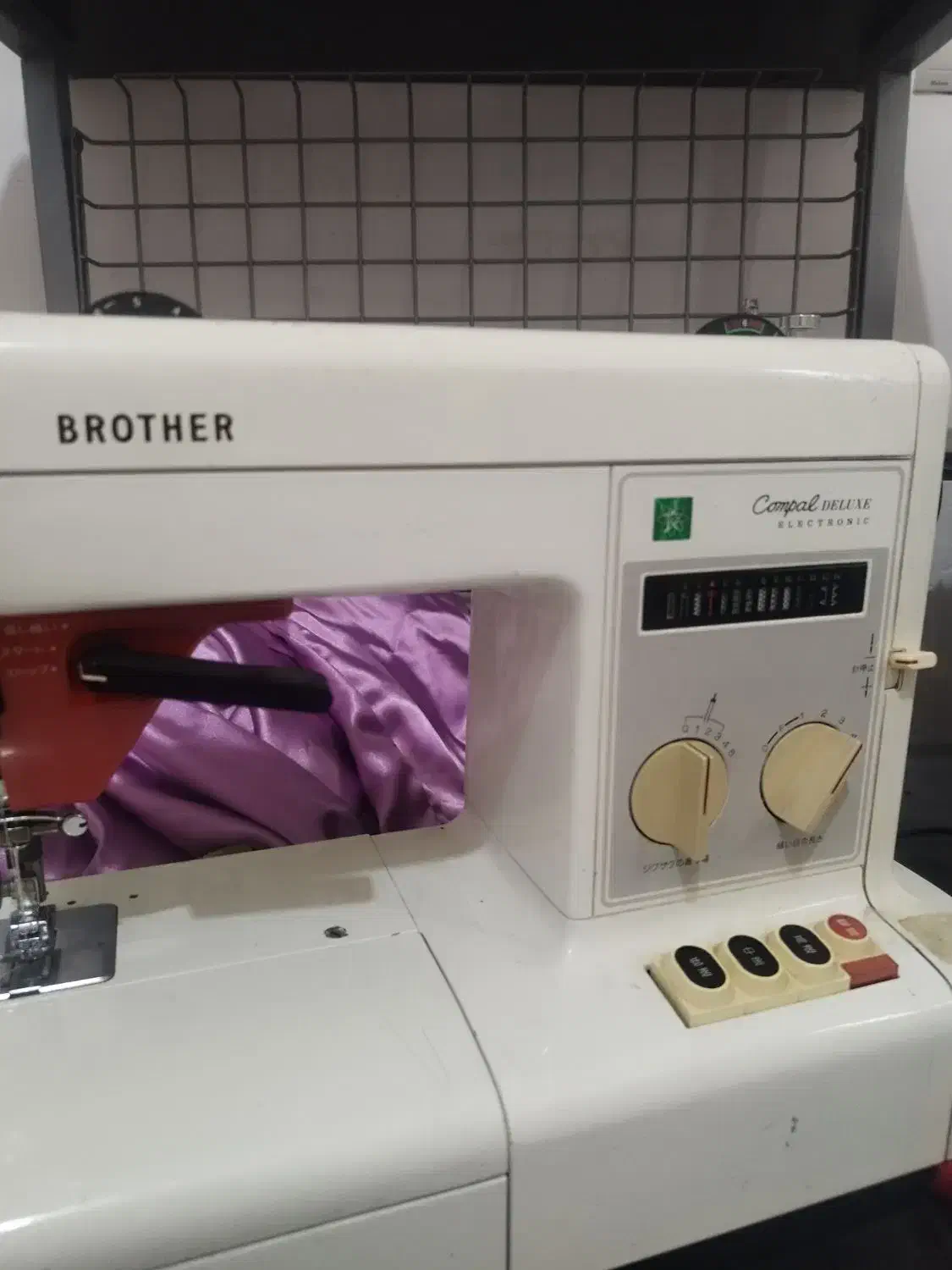 چرخ خیاطی برادر|چرخ خیاطی و ریسندگی|بوشهر, |دیوار