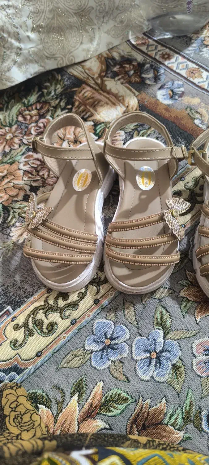 کفش دخترانه|کفش و لباس بچه|کرمان, |دیوار