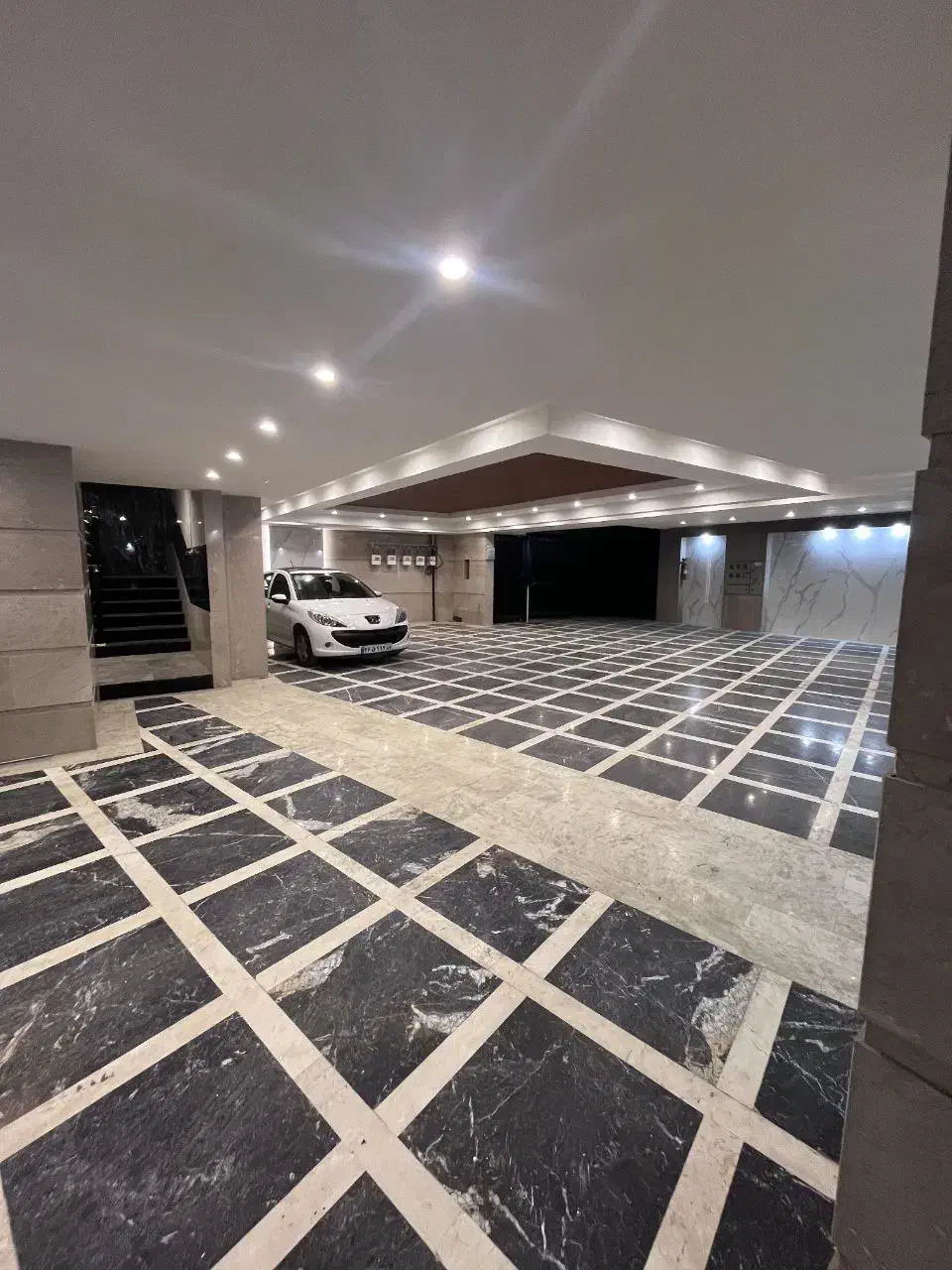 رهن و اجاره واحد ۲۰۰ متری متریال درجه یک بیک مهدوی|اجارهٔ آپارتمان|آمل, |دیوار