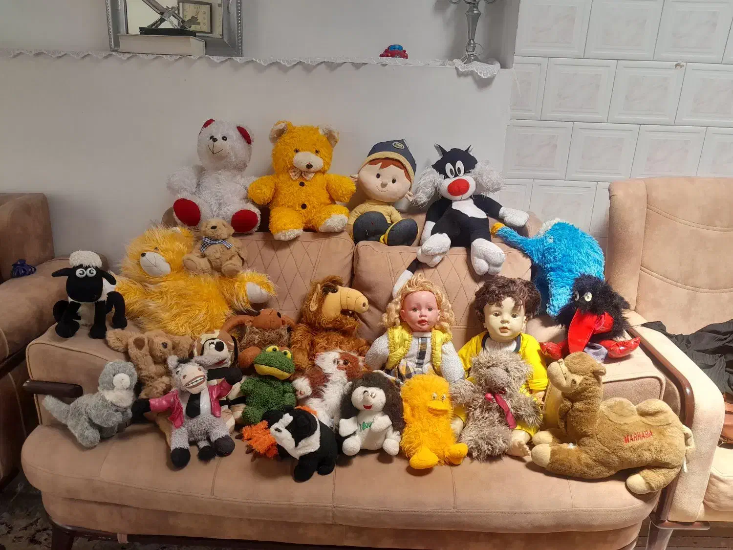 اساس بازی وعروسک زیبا|اسباب‌‌بازی|فلاورجان, |دیوار