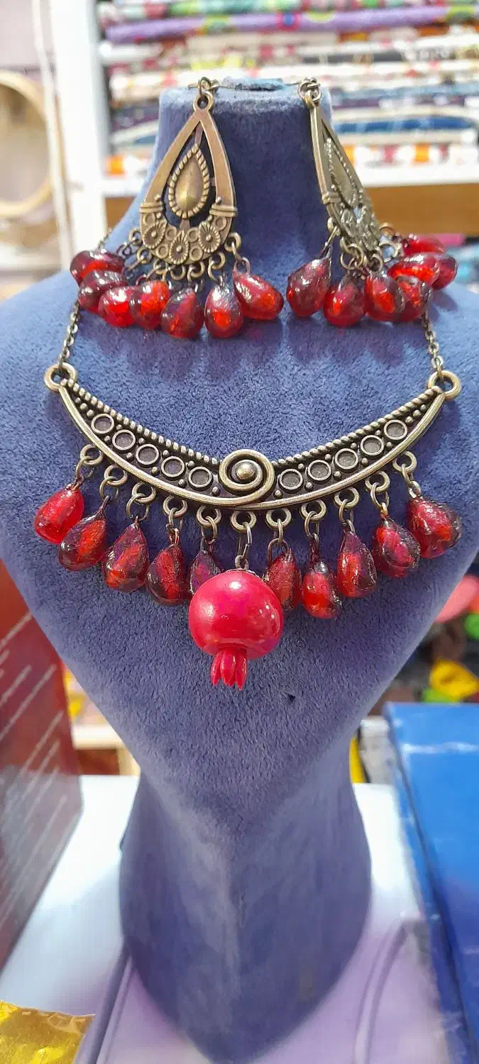 گردنبند یلدایی|بدلیجات|بابل, |دیوار