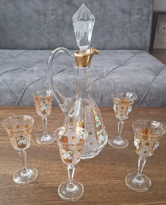 ظروف پذیرایی چک اصل چینی گل برجسته|ظروف سرو و پذیرایی|اصفهان, قائمیه|دیوار