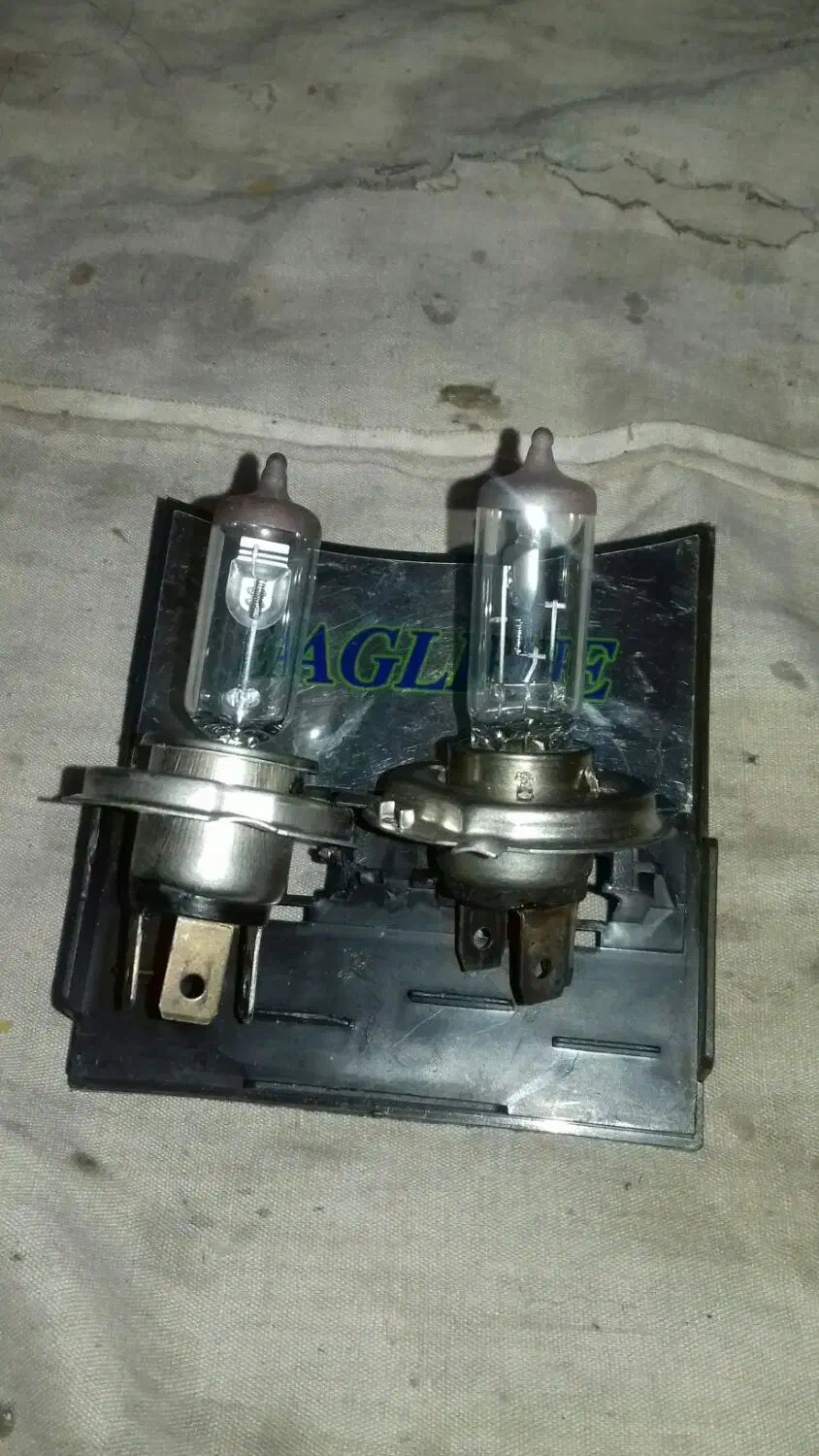 لامپ سه فیش|لامپ و چراغ|مشهد, فرهنگیان (شهرک غرب)|دیوار