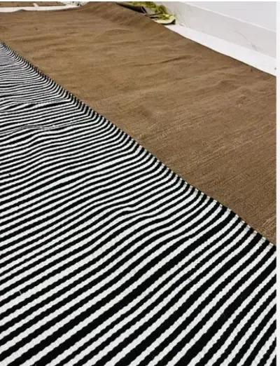 گلیم مدرن پشمی قرمز|گلیم، جاجیم، گبه|بروجرد, |دیوار