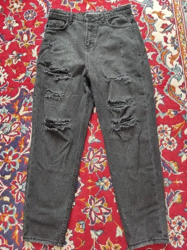 شلوار لی مام|لباس|فردوس (خراسان), |دیوار