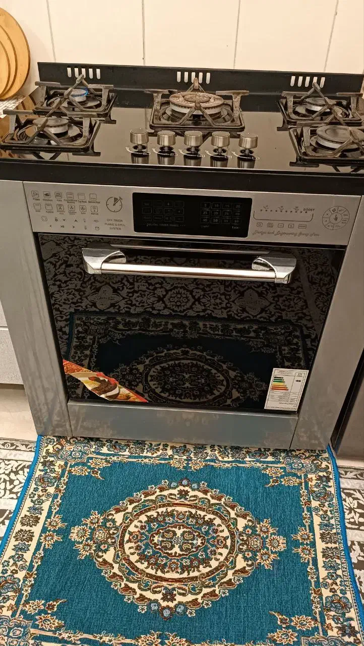 گاز طرح فر و کابینت فلزی و میز ۴ نفره|اجاق گاز و لوازم برقی پختوپز|صباشهر, |دیوار