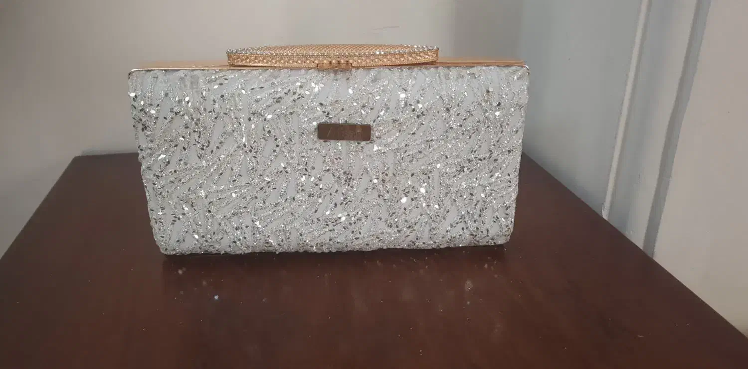 کیف و کفش|کیف، کفش، کمربند|رشت, دیلمان|دیوار