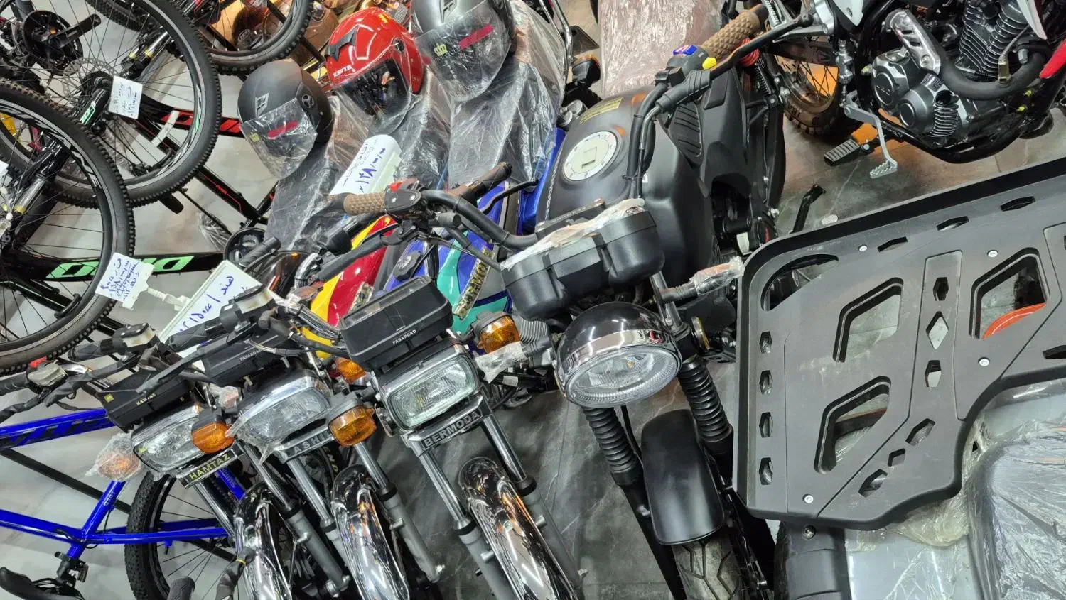 موتور هندا ۲۰۰ccهمتاز و دینو۲۰۰cc احسان|موتورسیکلت|رشت, پاستوریزه|دیوار