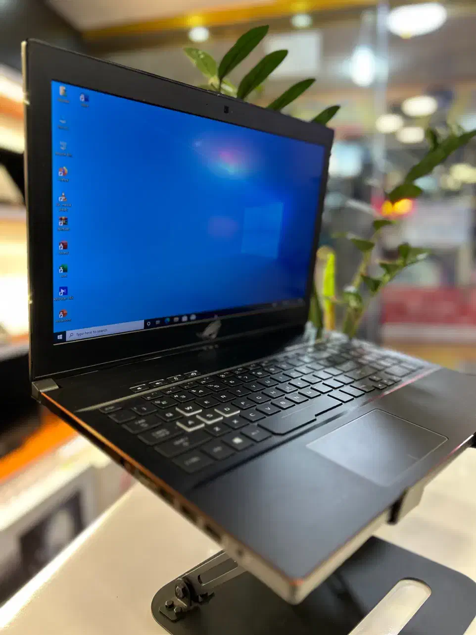 لپ تاپ ایسوس راگ asus Rog ۶ گیگ گرافیک|رایانه همراه|قم, ارم|دیوار