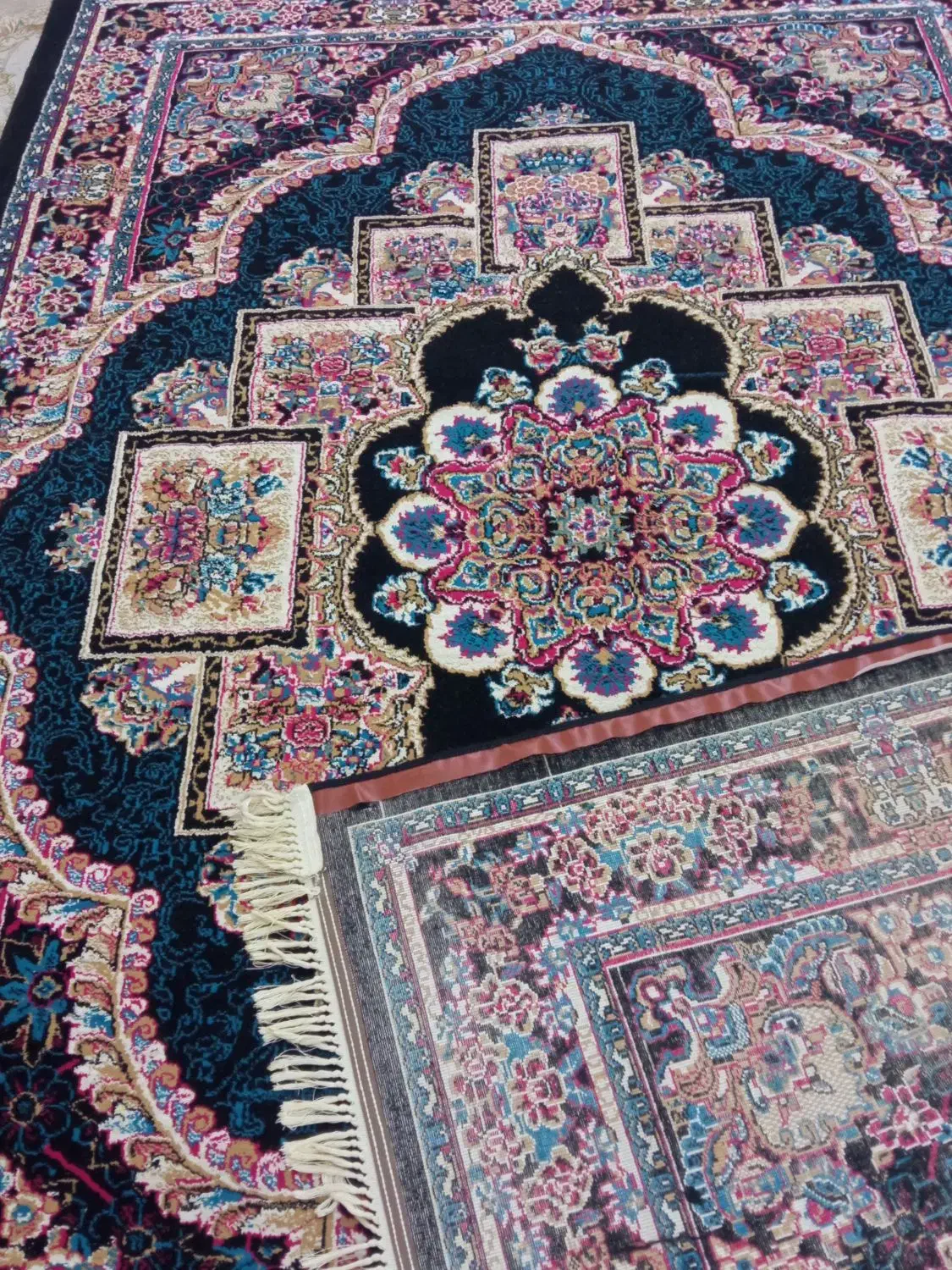 سورمه ای فرش ۶متری ۳تخته|فرش|کرمانشاه, |دیوار