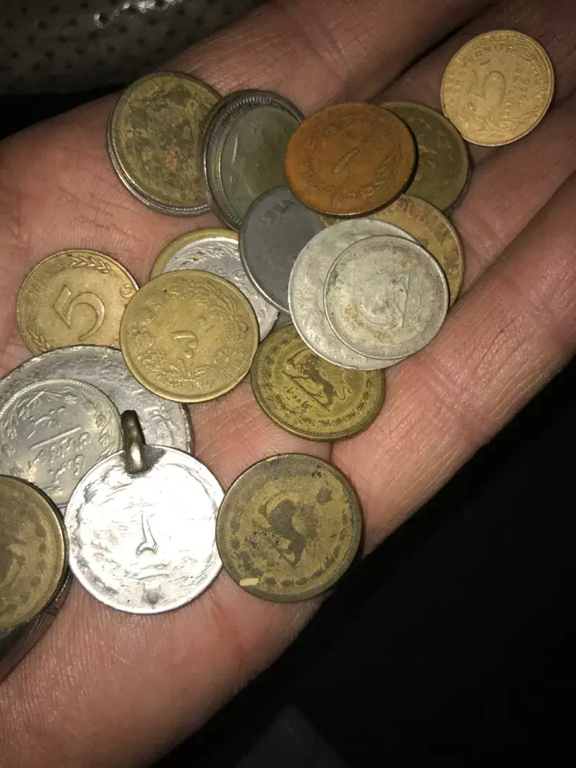 سکه قدیمی همش یکجا با یه حلقه نقره پنج گرمی|کلکسیون سکه، تمبر، اسکناس|کرج, کوی زنبق|دیوار