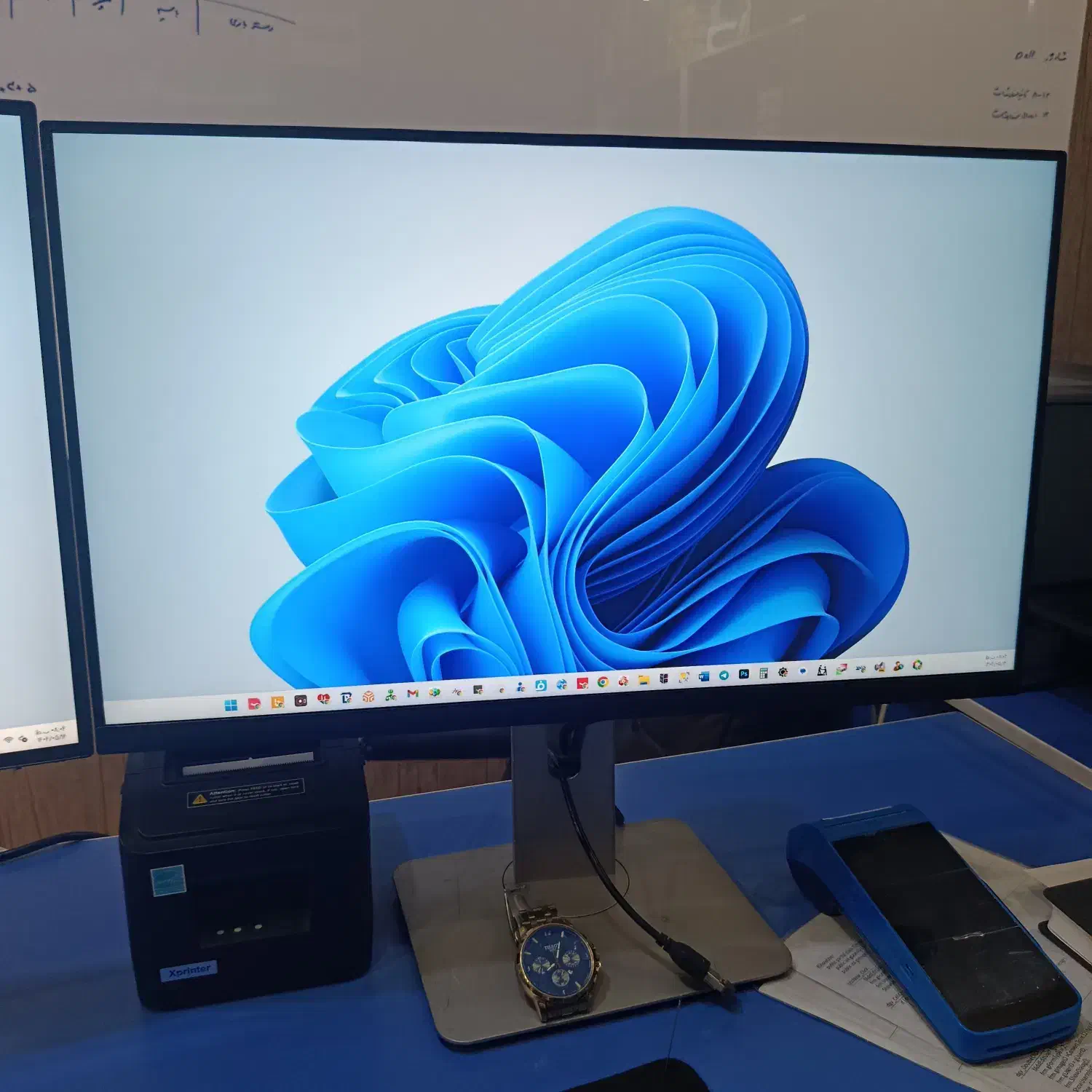 مانیتور بدون فریم 24 LED IPS Dell HDMI|قطعات و لوازم جانبی رایانه|ارومیه, |دیوار