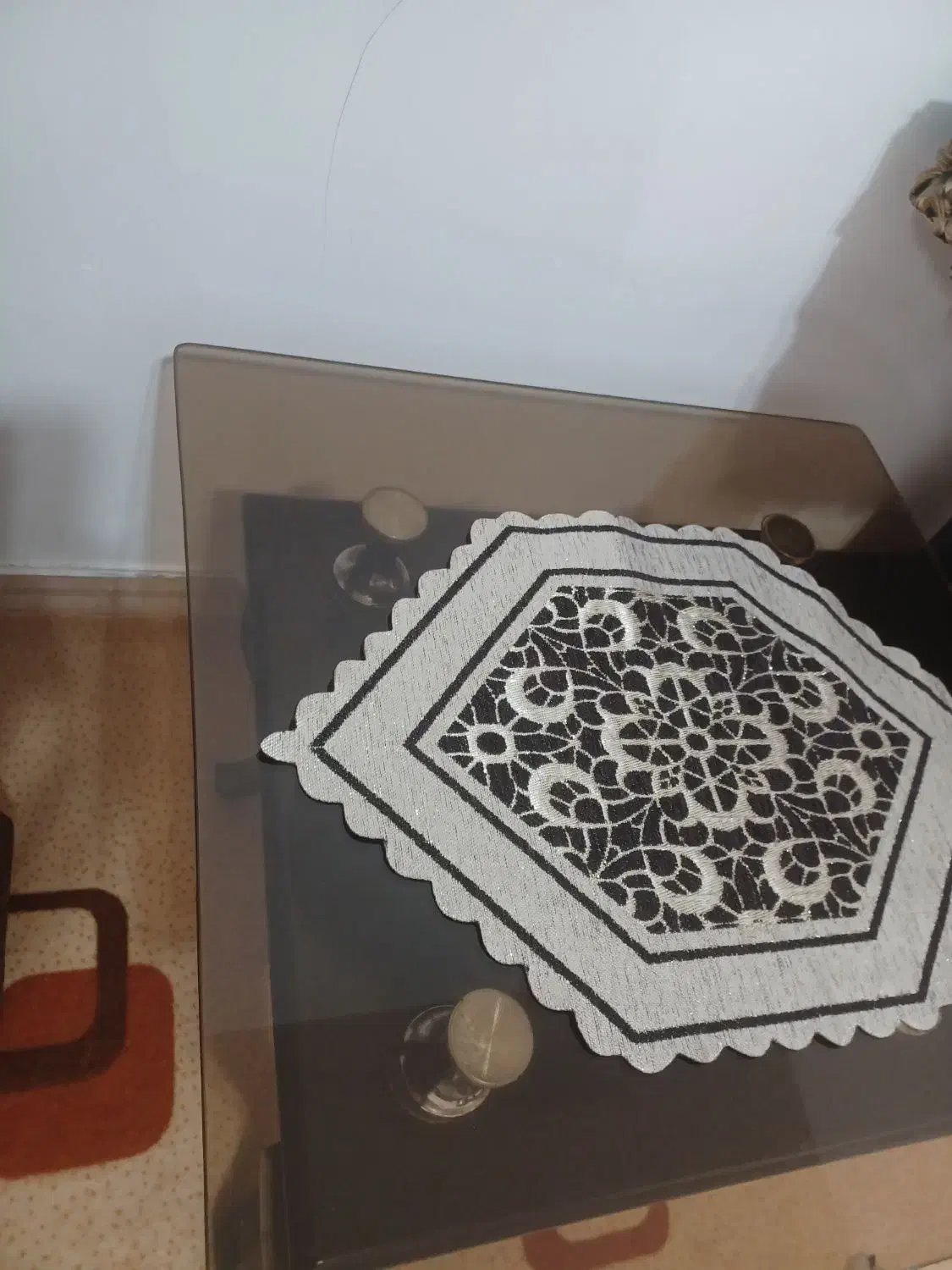 سه عددعسلی چوبی شیشه ای سالم|مبلمان خانگی و میز عسلی|پارس‌آباد, |دیوار
