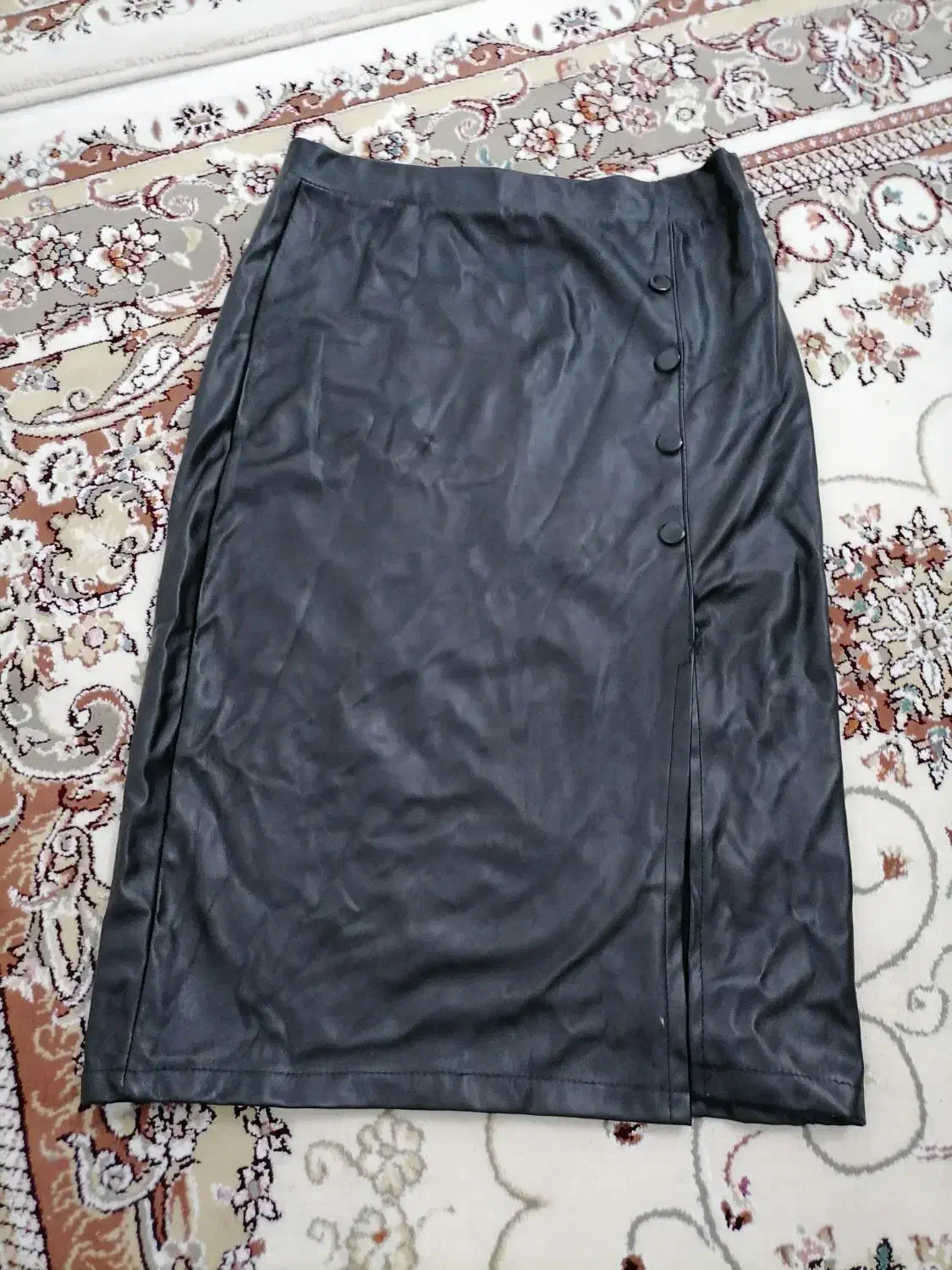 لباس مجلسی|لباس|قنوات, |دیوار