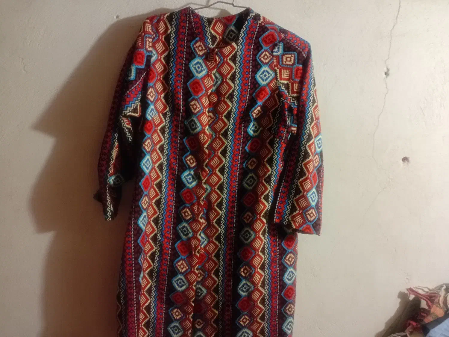 تعدادی مانتوهای زنانه|لباس|اصفهان, شاهد|دیوار