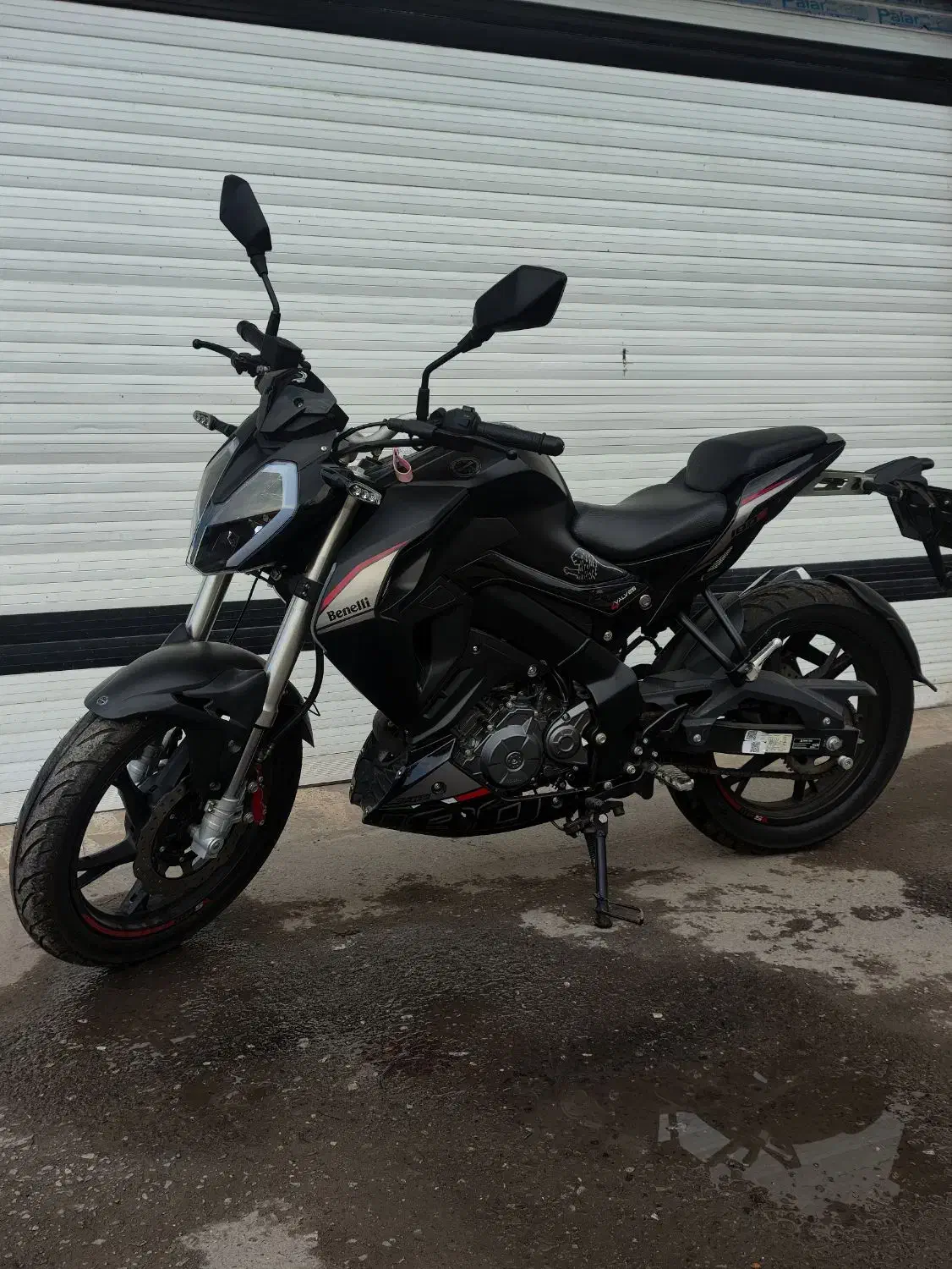 بنلی 180s اواخر 1403 کم کارکرد|موتورسیکلت|رشت, کوی حسینی|دیوار