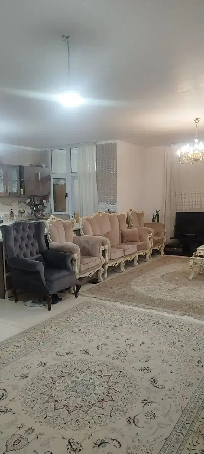 107متری/ 3خوابه/فاز یکم/بر بلوار بهشت|فروش آپارتمان|اصفهان, بهارستان|دیوار