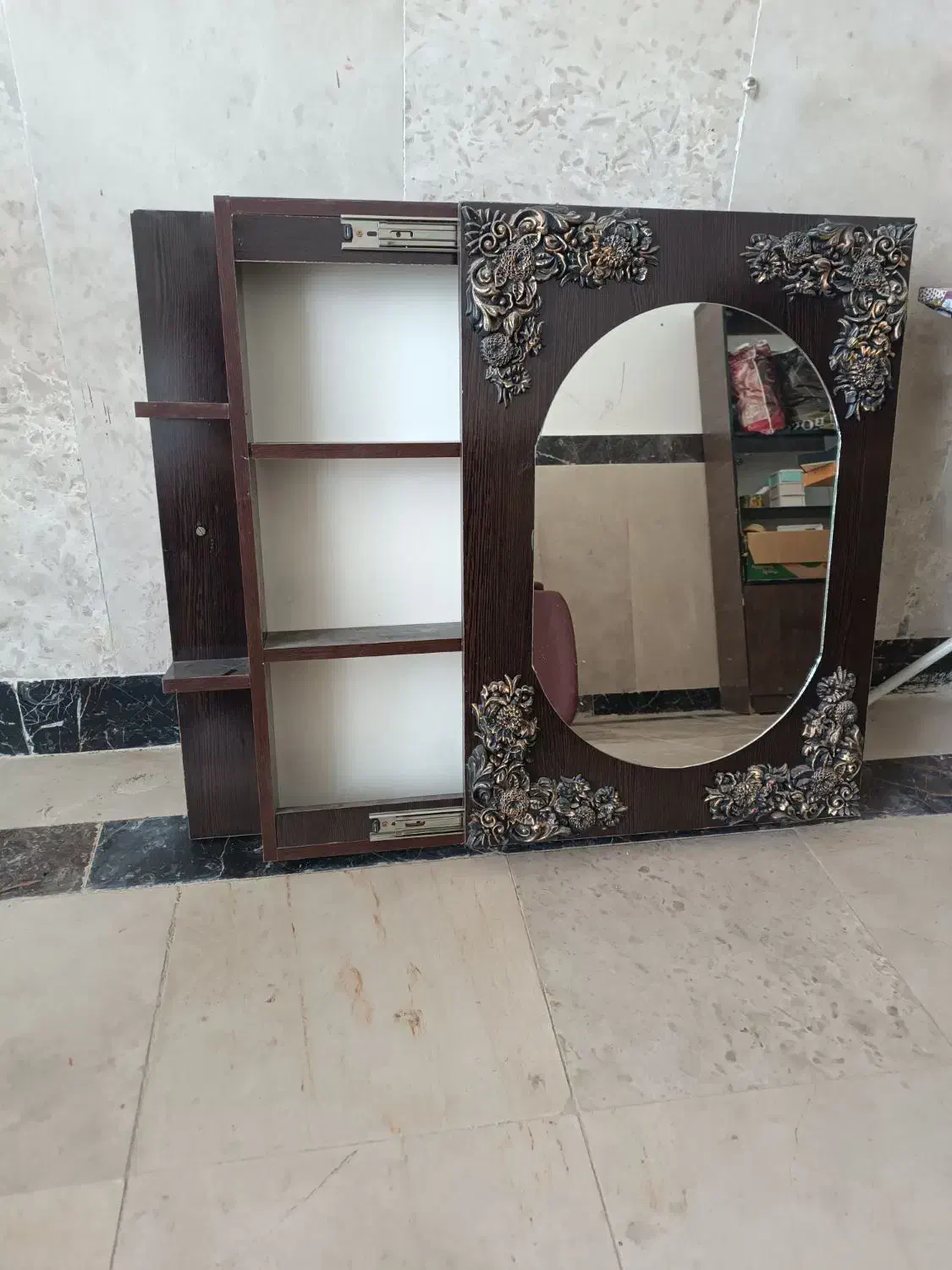 چند وسلیه خانه ارایشگاه|لباس|نورآباد, |دیوار