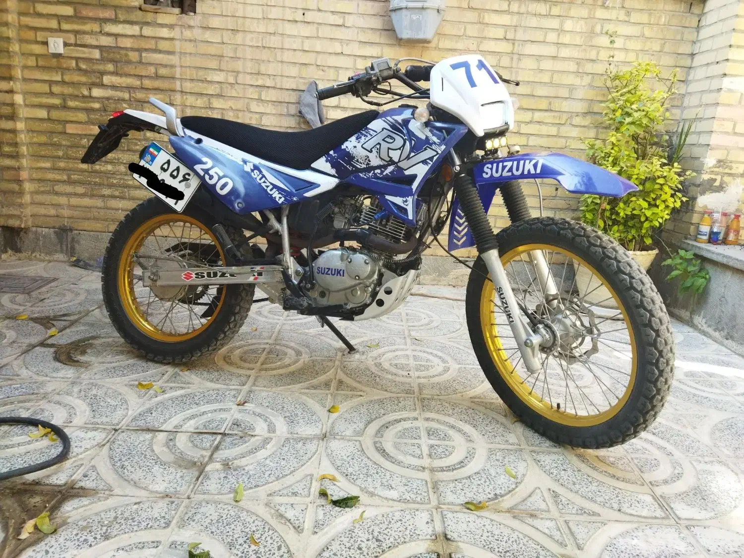 موتورتریل طرح سوزوکی۲۵۰سی سی معاوضه باموتوربی کلاج|موتورسیکلت|شهرکرد, |دیوار