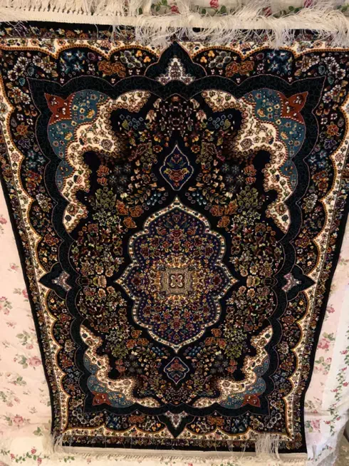 فرش ۹ متری نو (۷۰۰ شانه)|فرش|رشت, استادسرا|دیوار