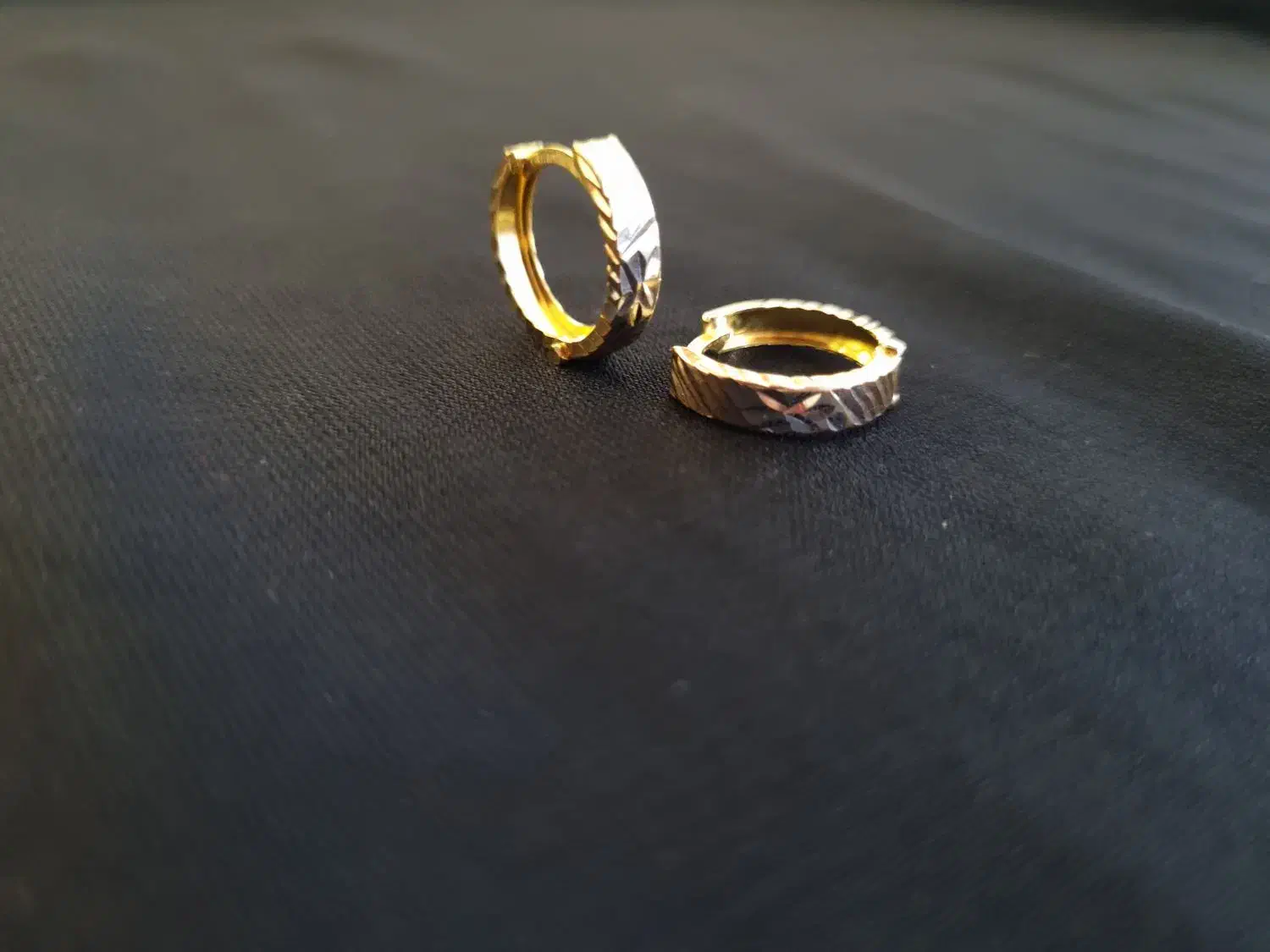 مقداری طلا|جواهرات|لامرد, |دیوار