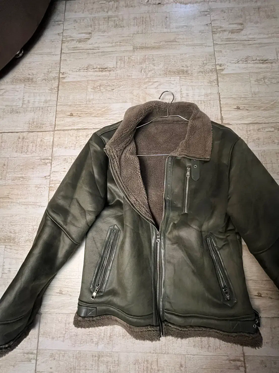 کاپشن بوفالو نو|لباس|خوی, |دیوار