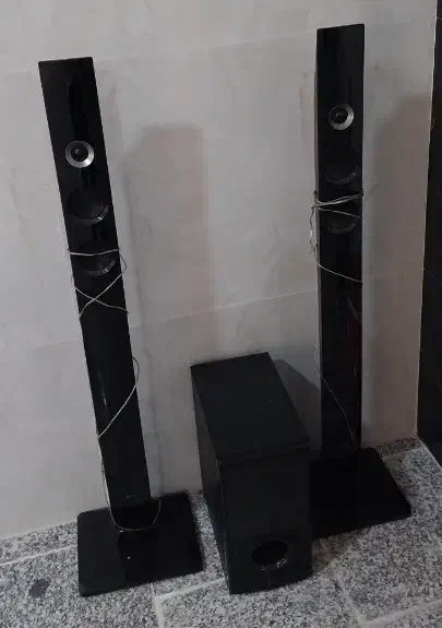 باند|صوتی و تصویری|آبیک, |دیوار