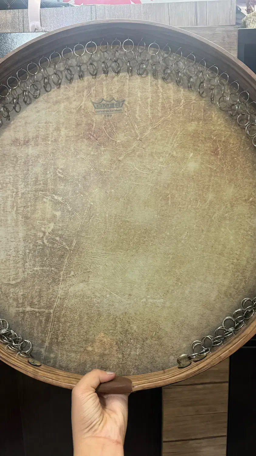 ساز دف|سازهای سنتی|اصفهان, پروین|دیوار