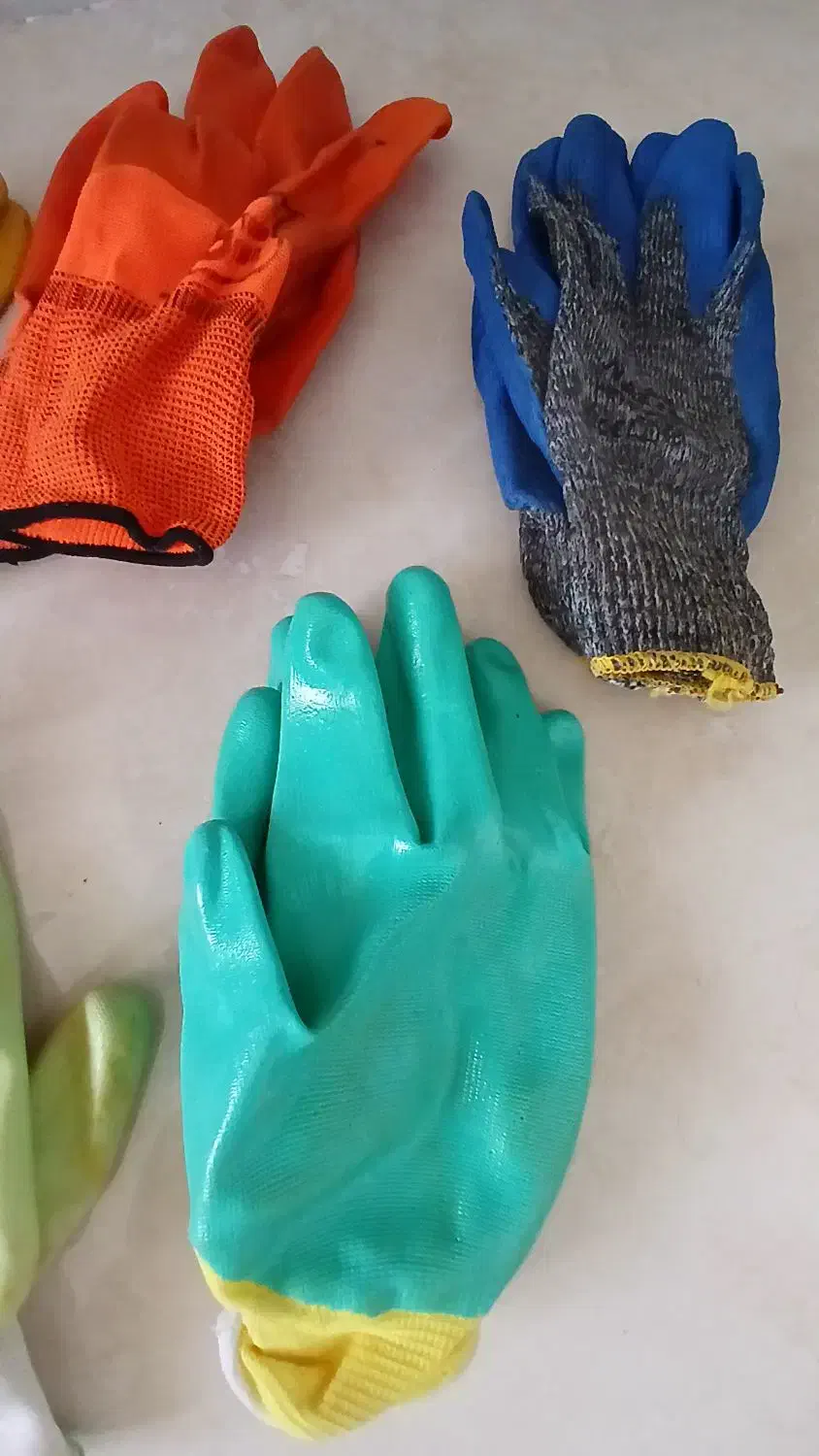 دستکش|لباس|چناران, |دیوار