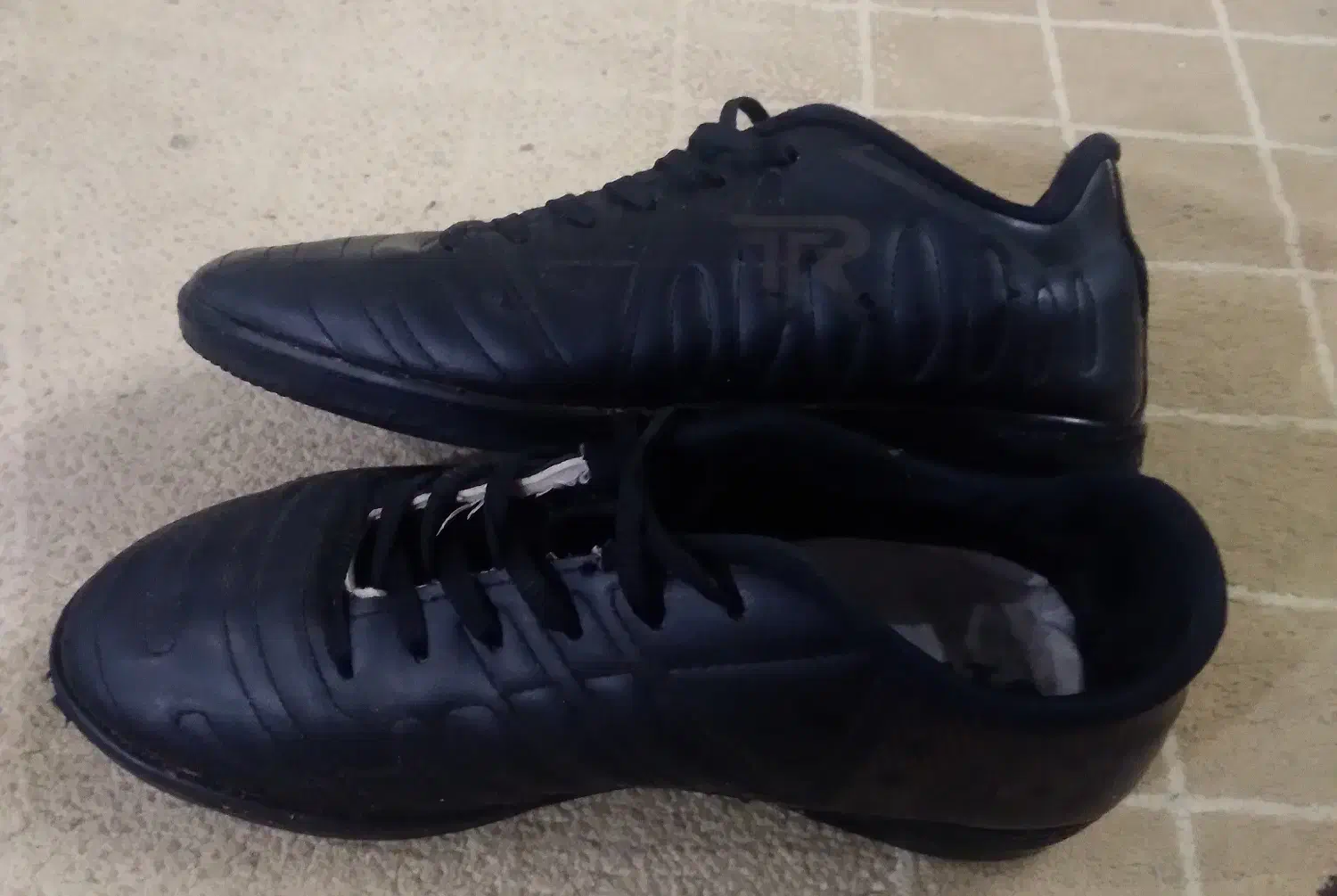 کفش فوتسال تورس|کیف، کفش، کمربند|گرگان, |دیوار