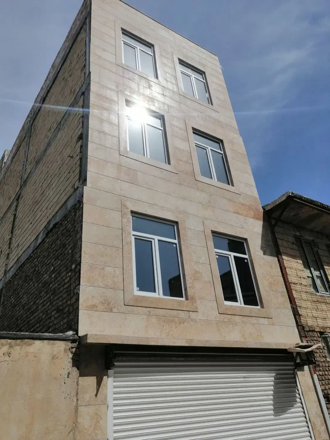 ساختمان 85 متری میدان سپاه|فروش آپارتمان|نورآباد, |دیوار