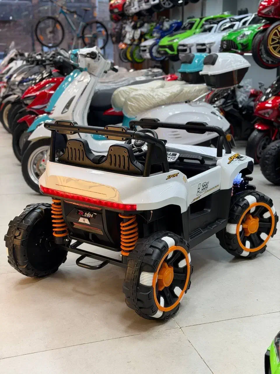 ماشین شارژی کد ZR5404 اقساطی بدون سود|اسباب‌‌بازی|رشت, دیلمان|دیوار