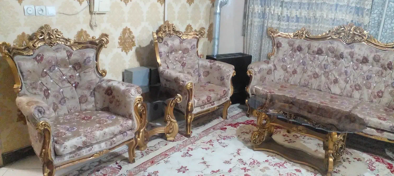 مبل  و منبت هفت نفره  به همراه  جلو مبلی و عسلی|مبلمان خانگی و میز عسلی|تهران, امیریه|دیوار